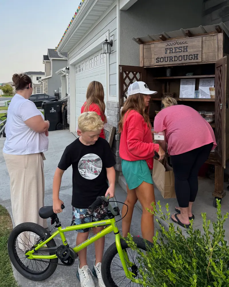 Preorder Pickup & Stand | Syracuse